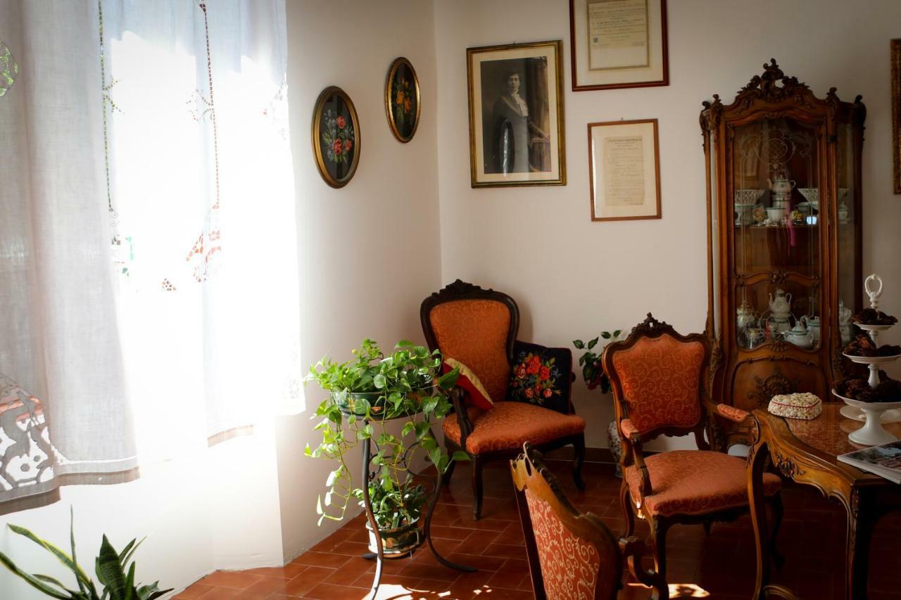 Albergo Pensione Bartoli กัสตีลยอนเชลโล ภายนอก รูปภาพ
