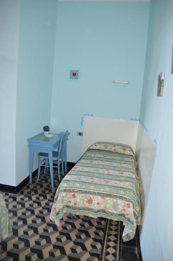 Albergo Pensione Bartoli กัสตีลยอนเชลโล ภายนอก รูปภาพ